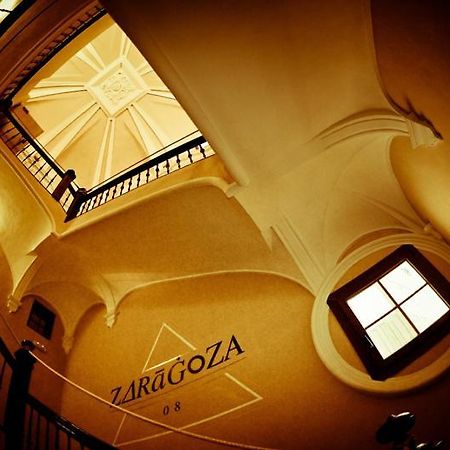 Be Zaragoza Hostel Exterior photo Interior of the hotel