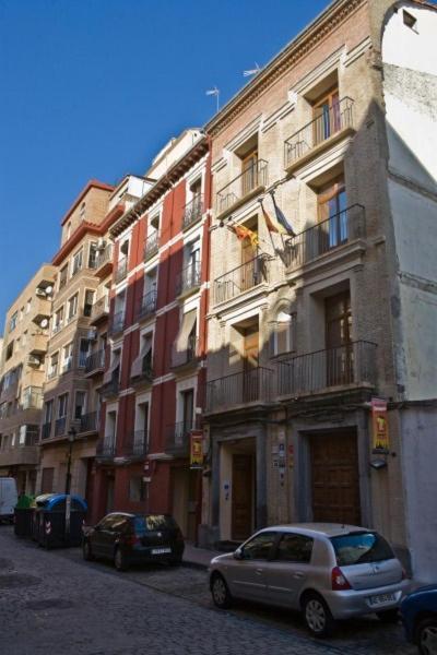Be Zaragoza Hostel Exterior photo The building where the attack took place